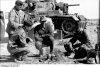 bundesarchiv bild 101i-783-0150-20 nordafrika offiziere bei besprechung panzer