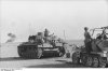 bundesarchiv bild 101i-784-0246-22a nordafrika rommel im befehlsfahrzeug  greif 